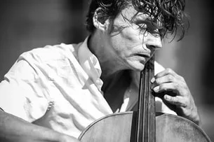 streetphotography-violon-rue-soleil